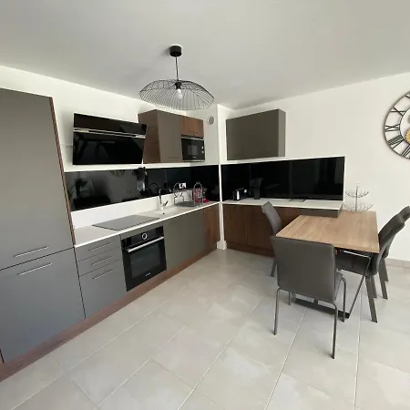 Apartman T3, Jardin, Proche A Pied